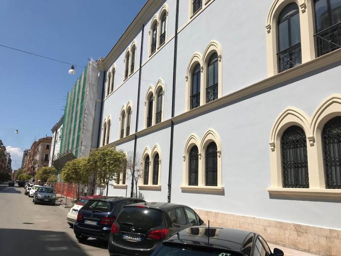 Via Principe Amedeo, la â€œnuovaâ€ facciata esterna della caserma â€œCarlo Mezzacapoâ€