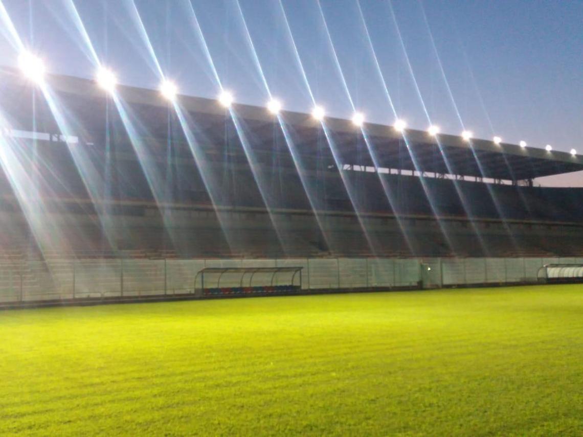 Luci allo stadio Erasmo Iacovone