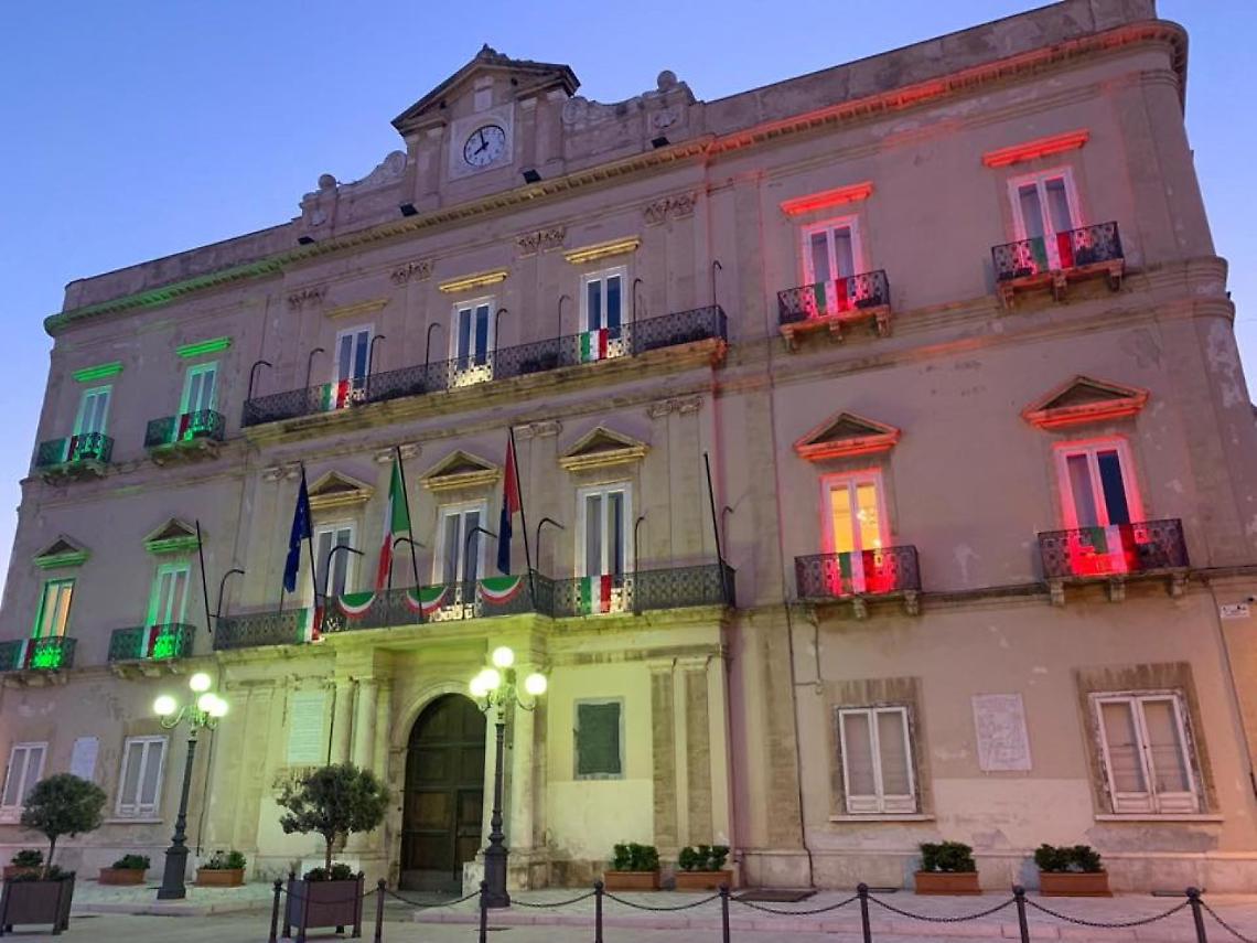 Il Palazzo di Città di Taranto il 25 aprile 2020