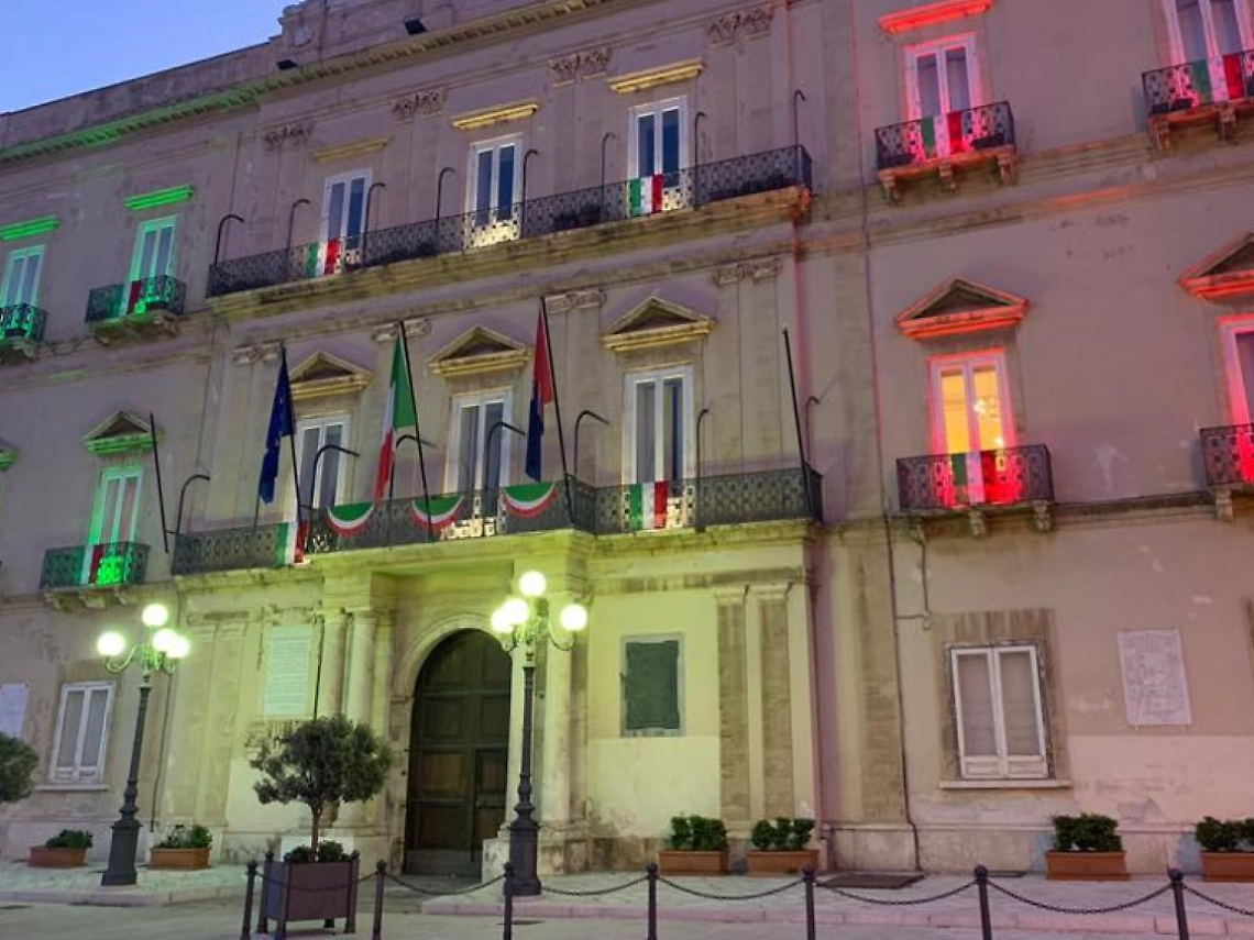 Il Palazzo di Città di Taranto il 25 aprile 2020