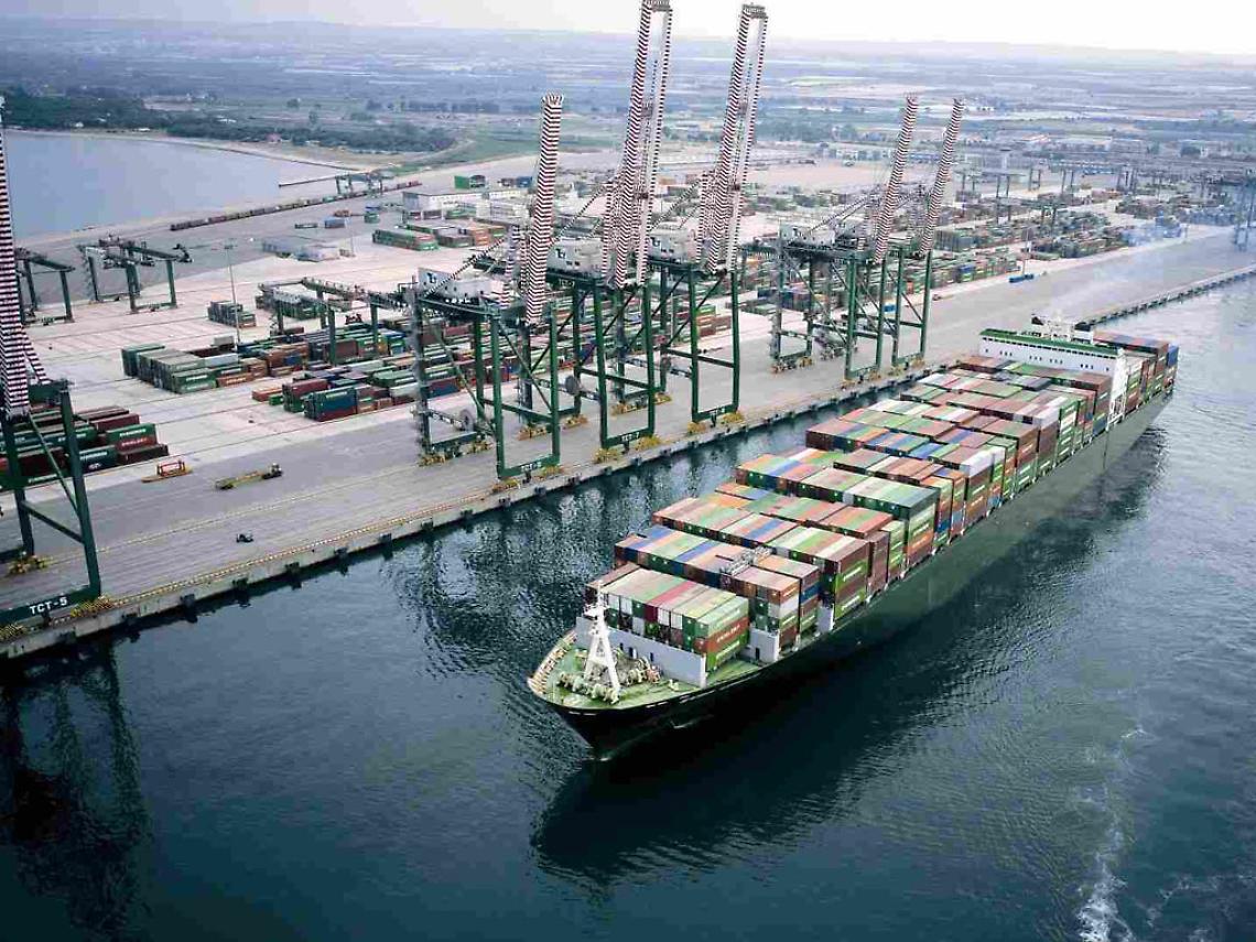 Il porto di Taranto