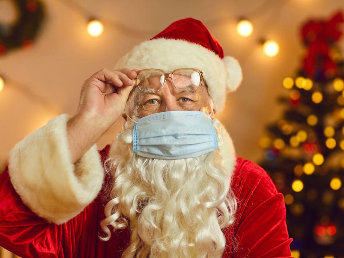 Babbo Natale indossa la mascherina