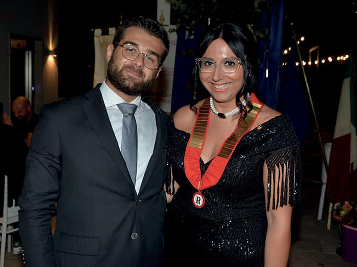 Il passaggio di consegne al Rotaract Club Taranto fra Michele De Siati e Filomena Pisconti