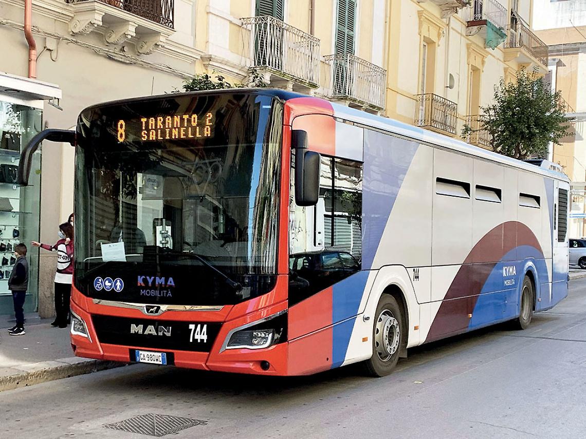 Un autobus di Kyma Mobilità