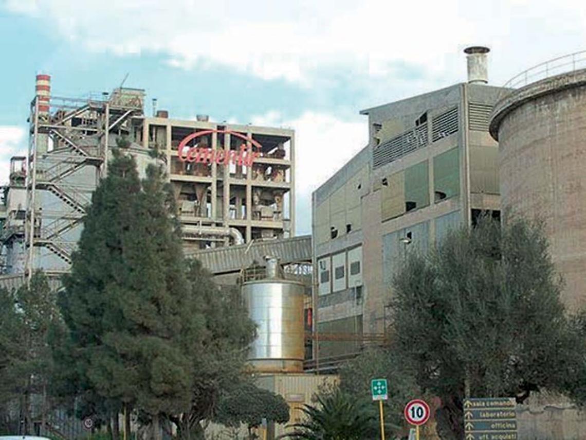Cala il sipario sulla ex Cementir