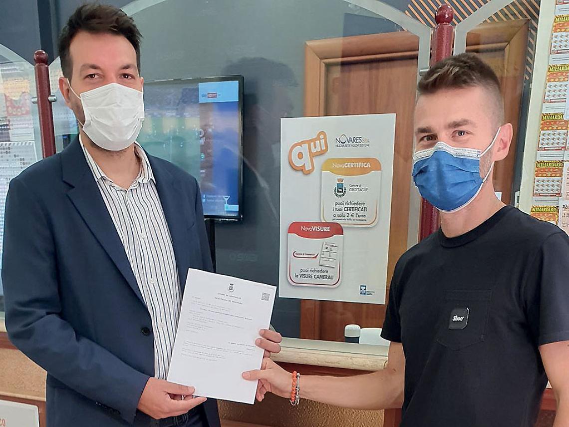 foto consegna certificato