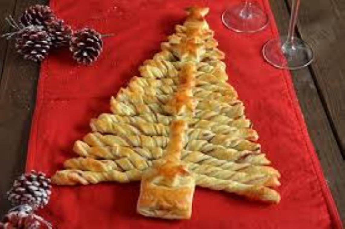 Albero di Natale di pasta sfoglia