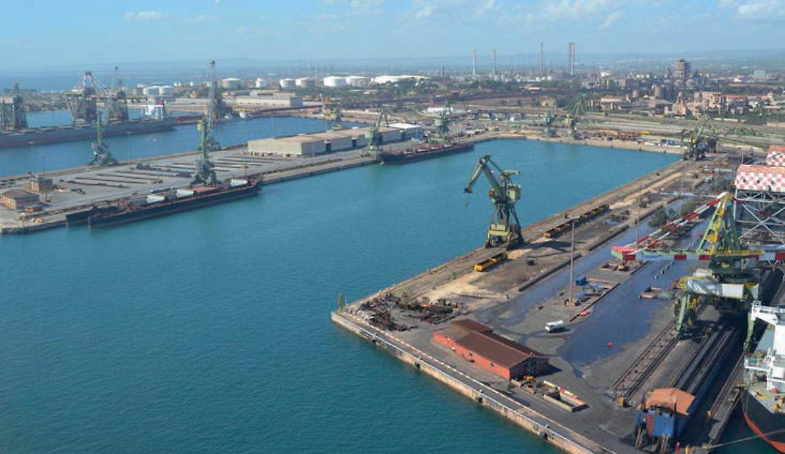 Il porto di Taranto