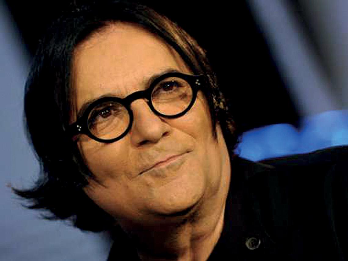 Renato-Zero-basta-parlare-solo-di-amore-640x379