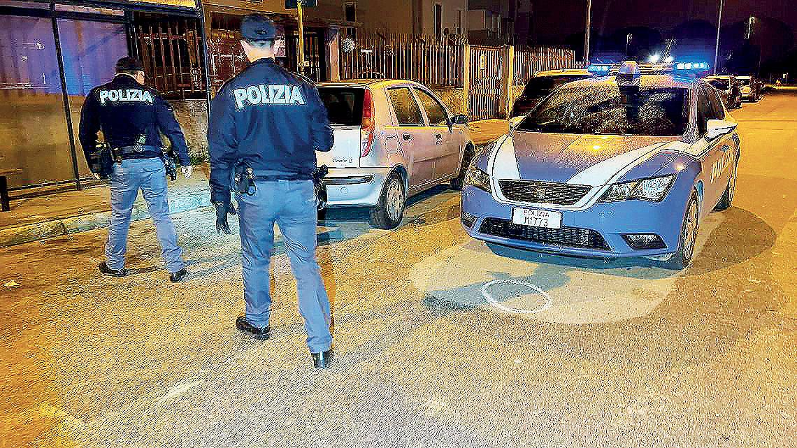 Sparatoria in viale XXV Aprile a Paolo VI - foto di Francesco Manfuso