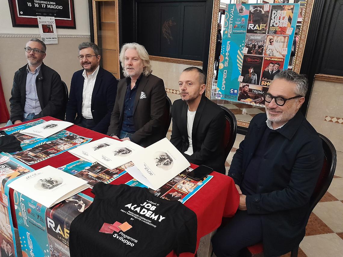 La conferenza di presentazione