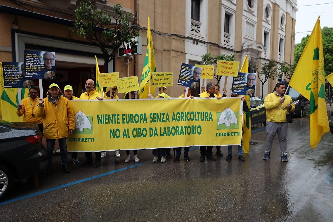 La protesta degli agricoltori a Taranto