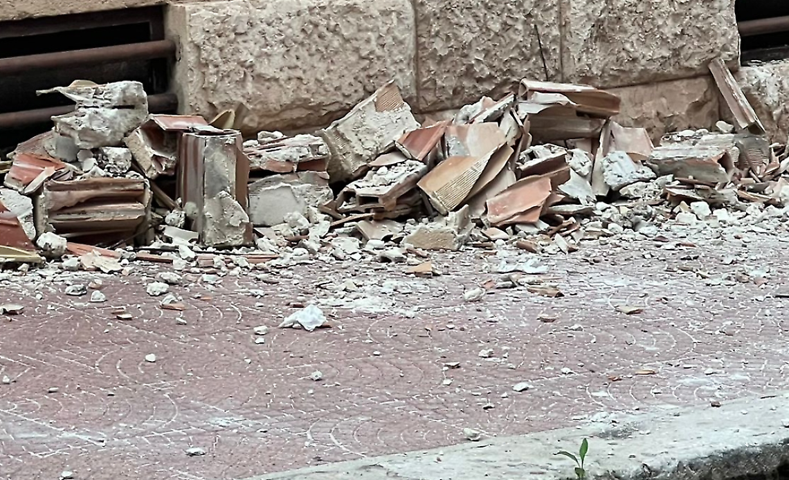 Calcinacci al suolo - foto di Francesco Manfuso