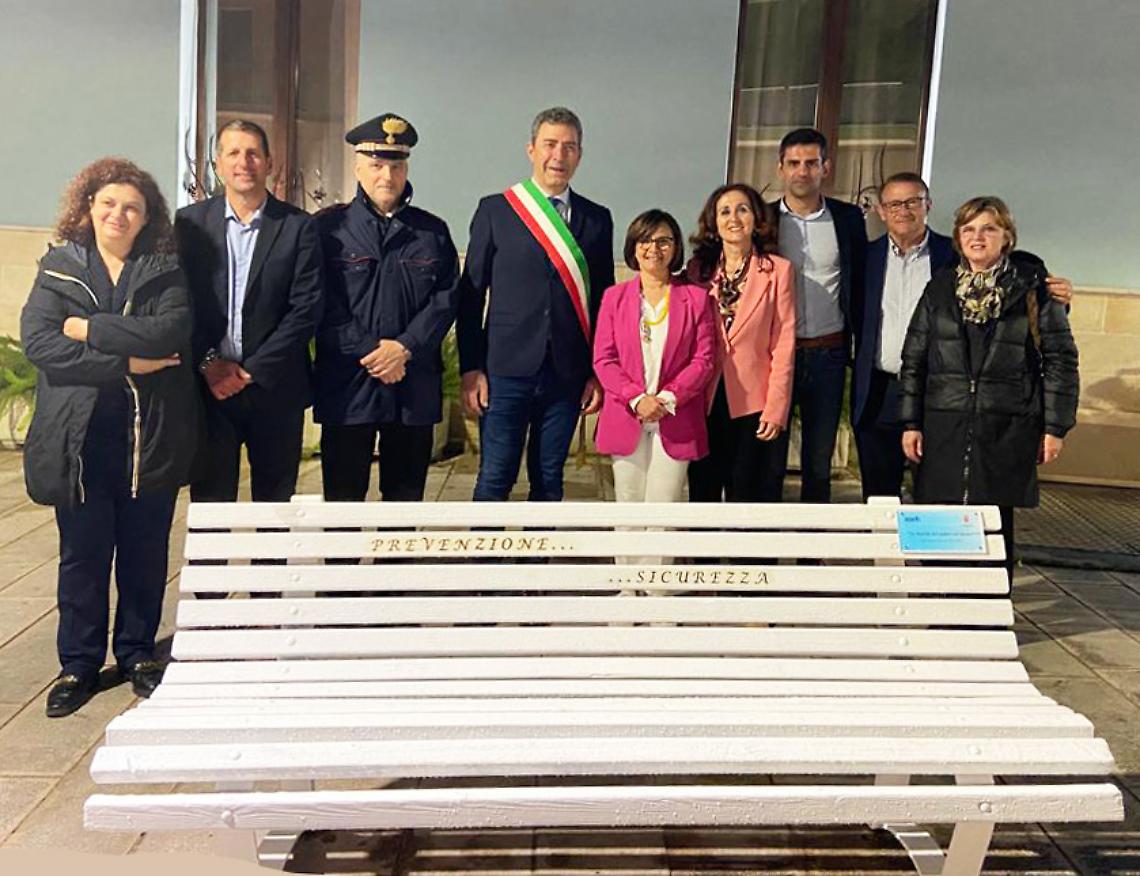 A San Giorgio Jonico inaugurata la panchina bianca per i caduti sul lavoro