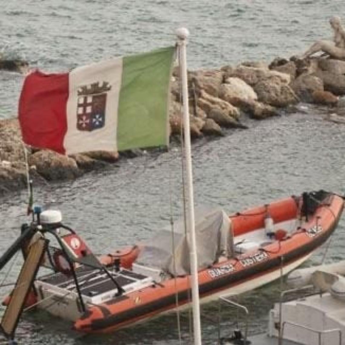 Battello Alfa 85 della Capitaneria