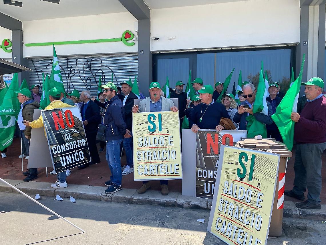 Manifestazione a Bari