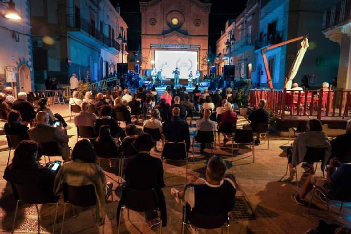 Corti, mostre e cinema: torna il "Moonwatchers film Festival"
