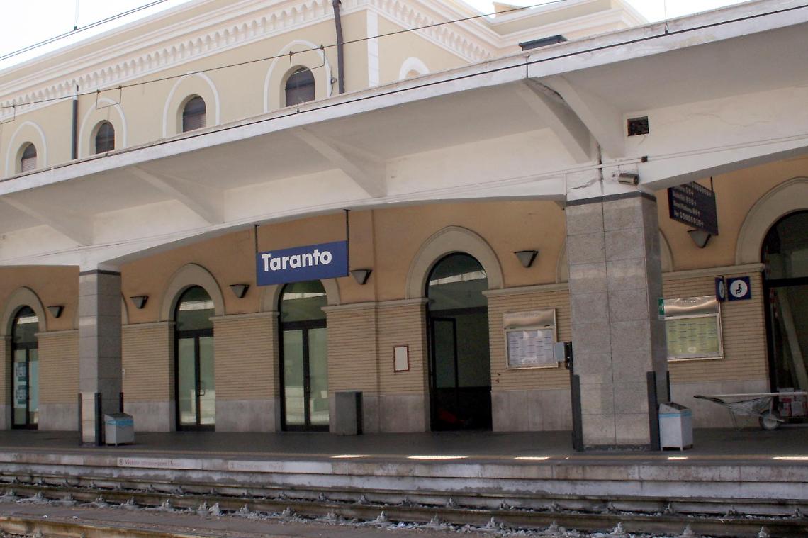 Stazione ferroviaria di Taranto