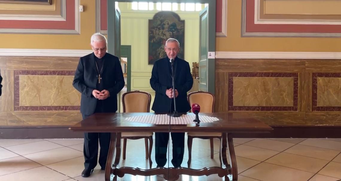Monsignor Ciro Miniero e Mons. Filippo Santoro - foto da Nuovo Dialogo