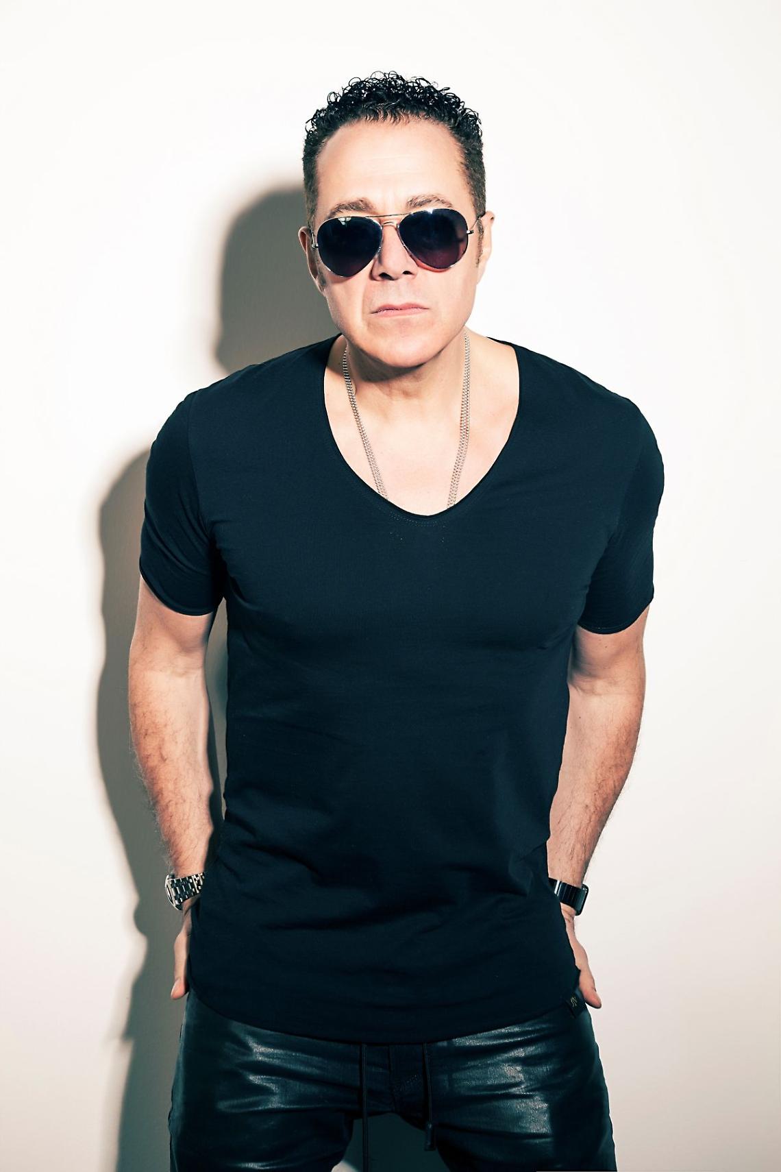 Joe T Vannelli