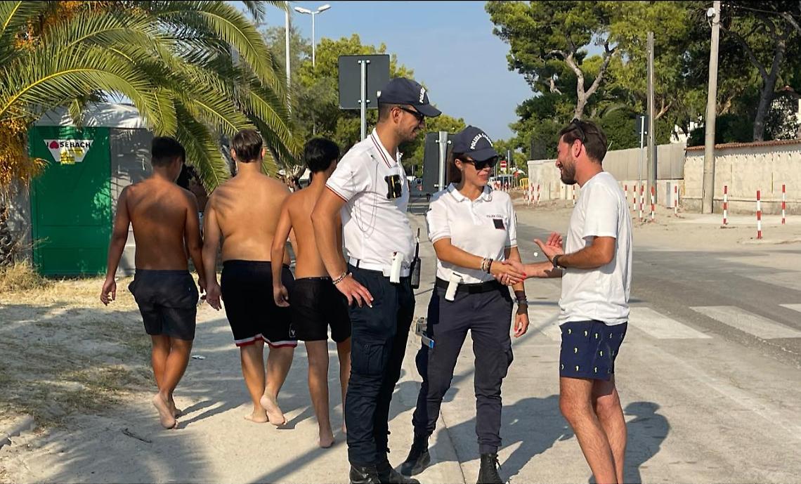 Polizia Locale di Taranto a viale del Tramonto