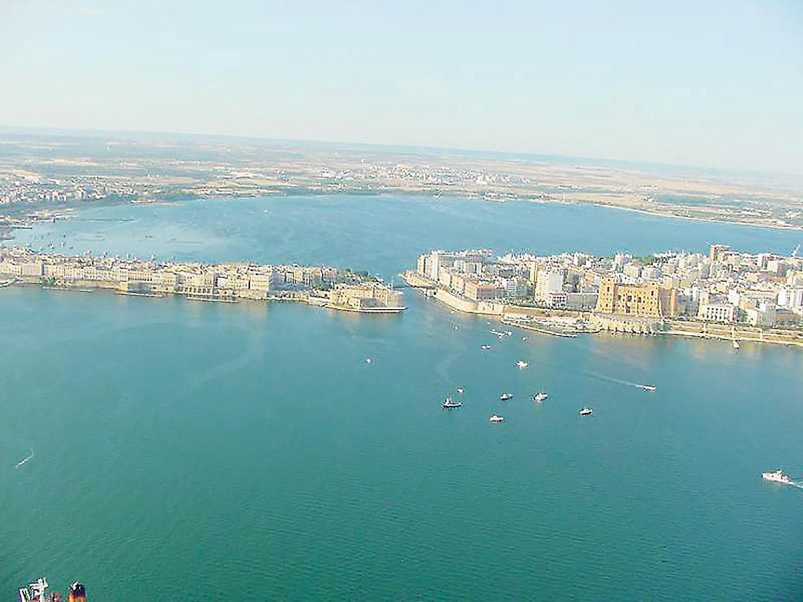Una veduta di Taranto 