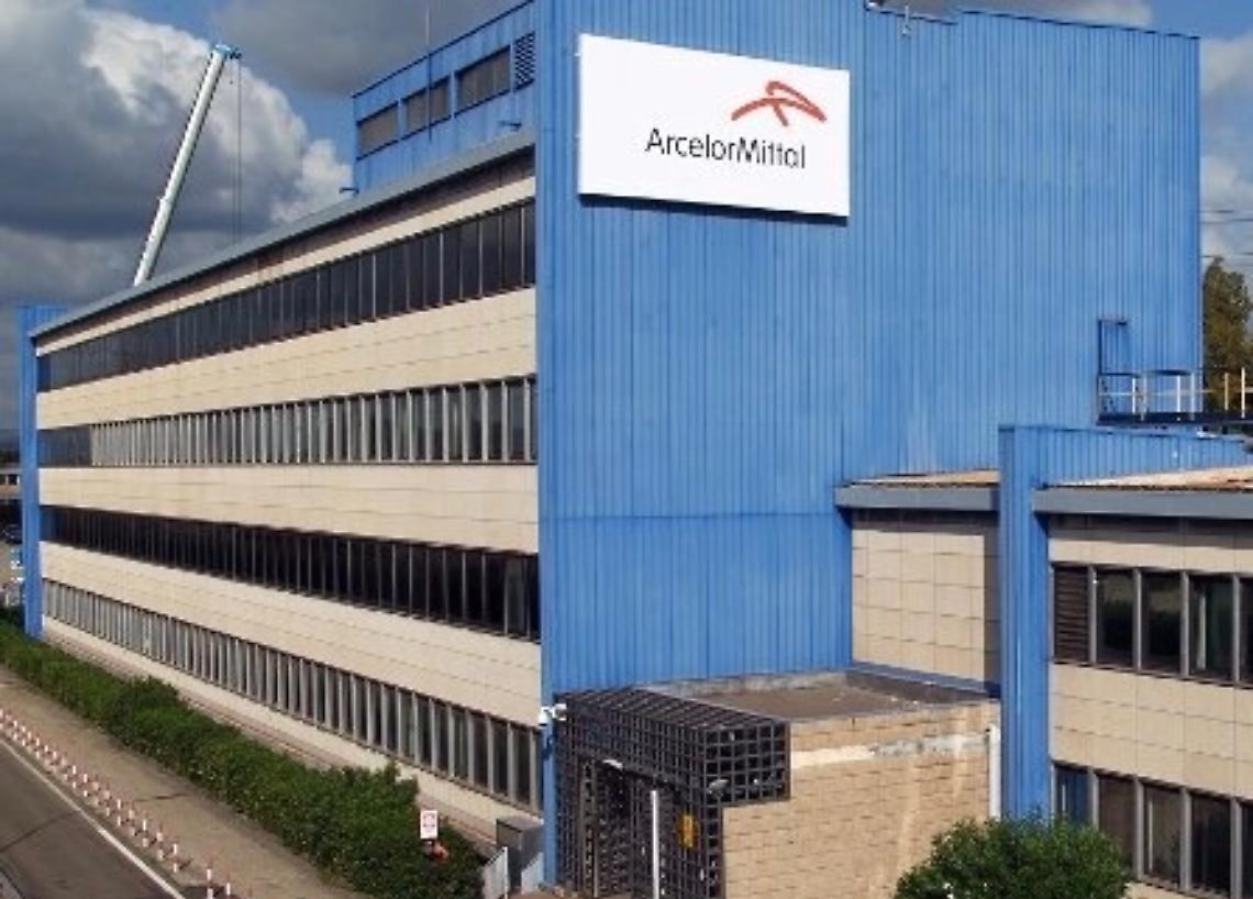 L'ex Ilva con l'insegna ArcelorMittal