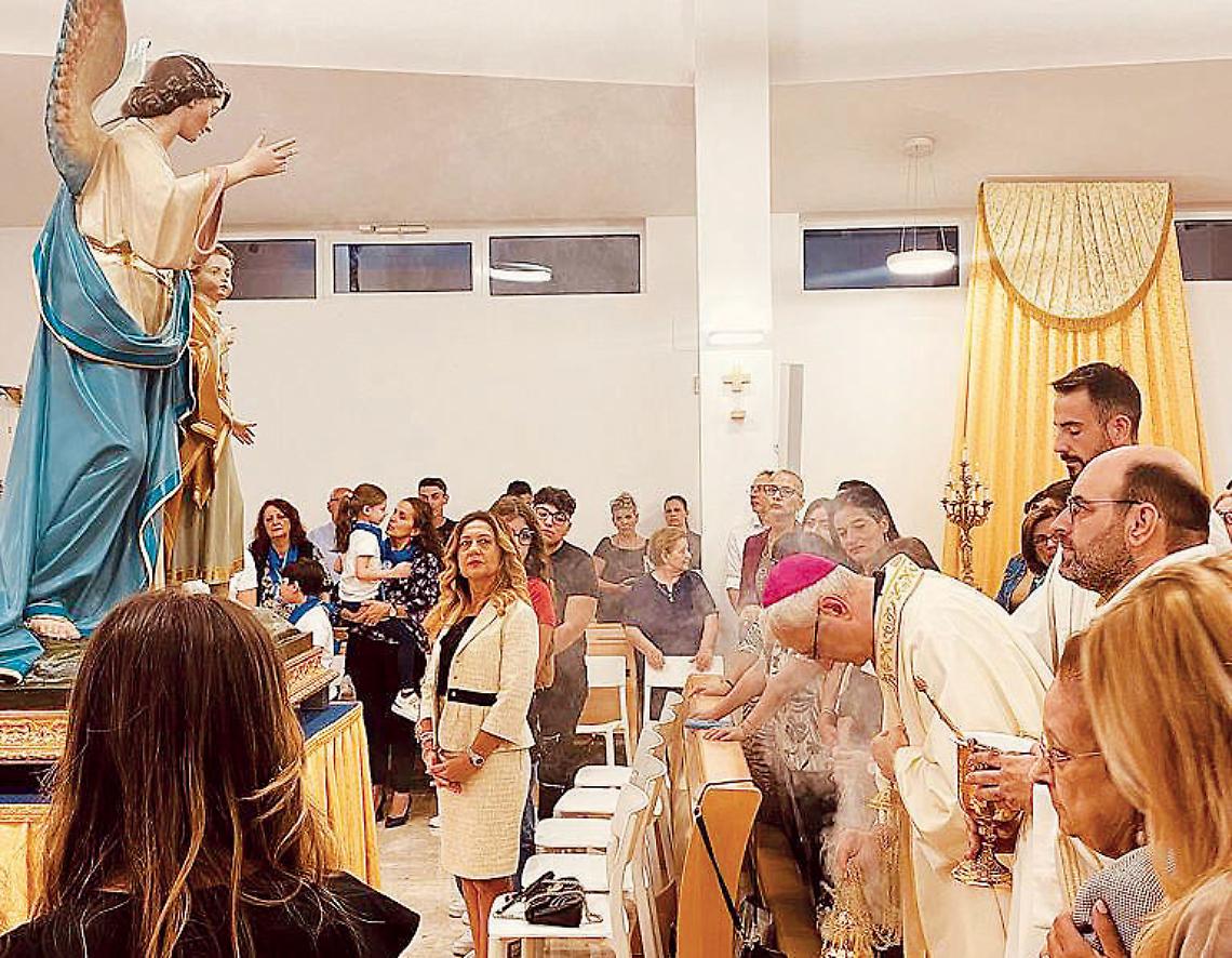 La benedizione della statua degli Angeli Custodi