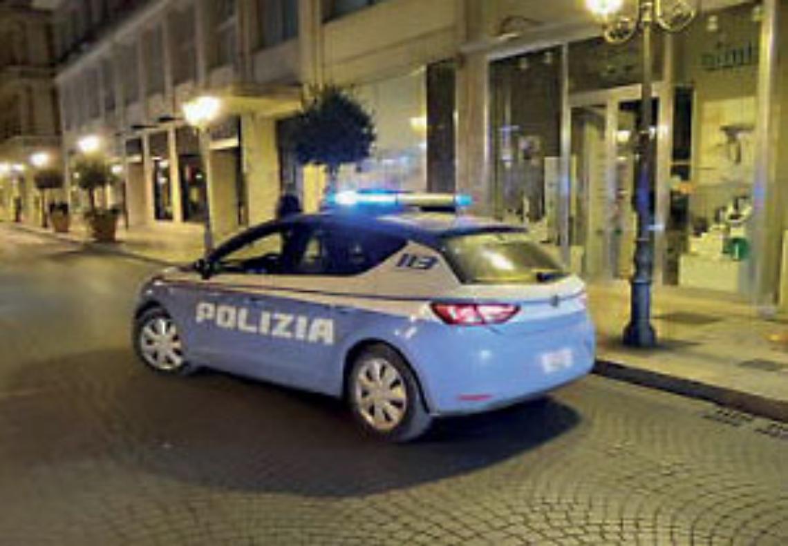Una volante della Polizia