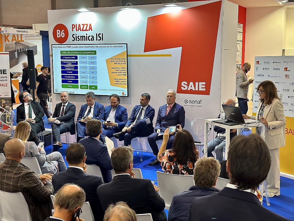 La giornata inaugurale del Saie a Bari