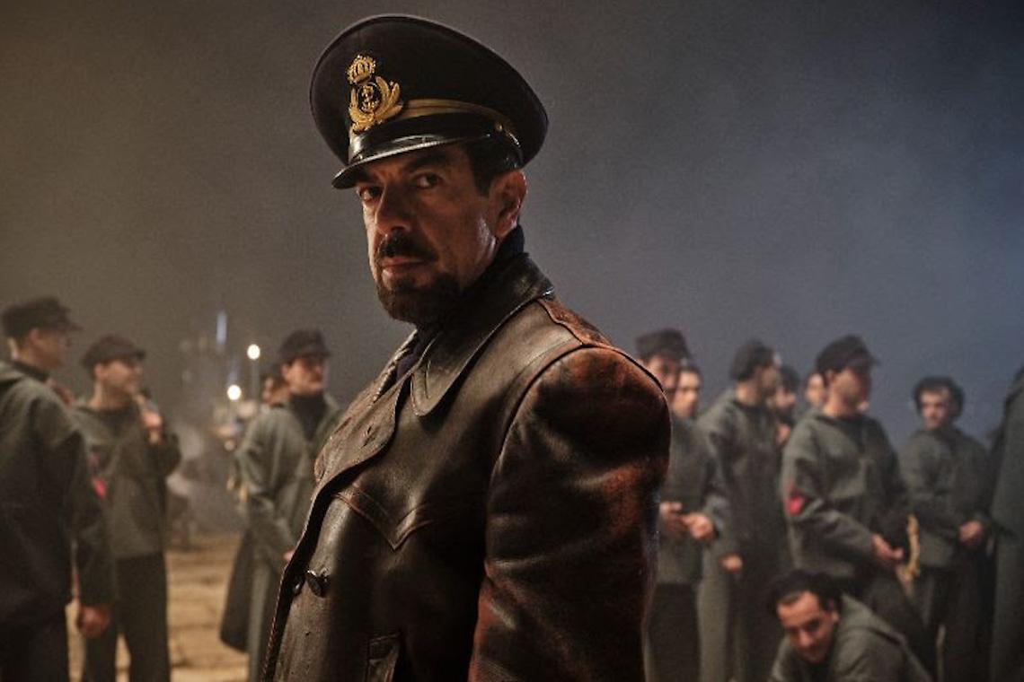 Pierfrancesco Favino sul set del film "Comandante"