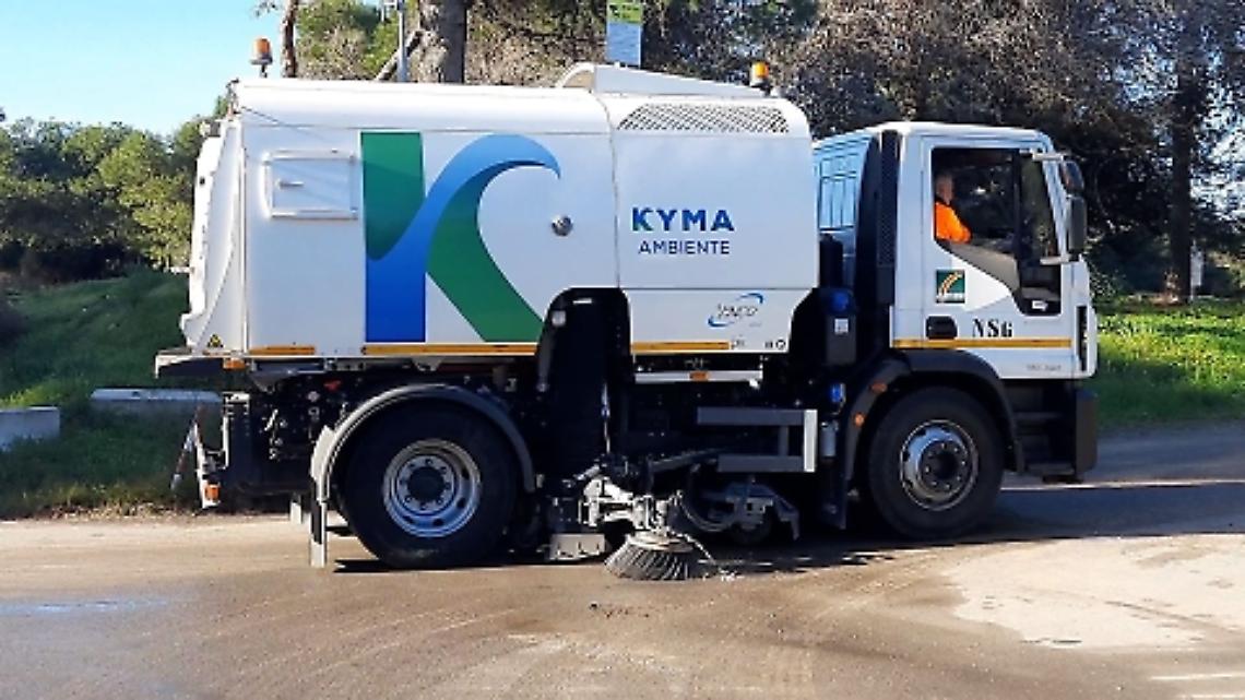 Un mezzo di kyma ambiente Amiu 