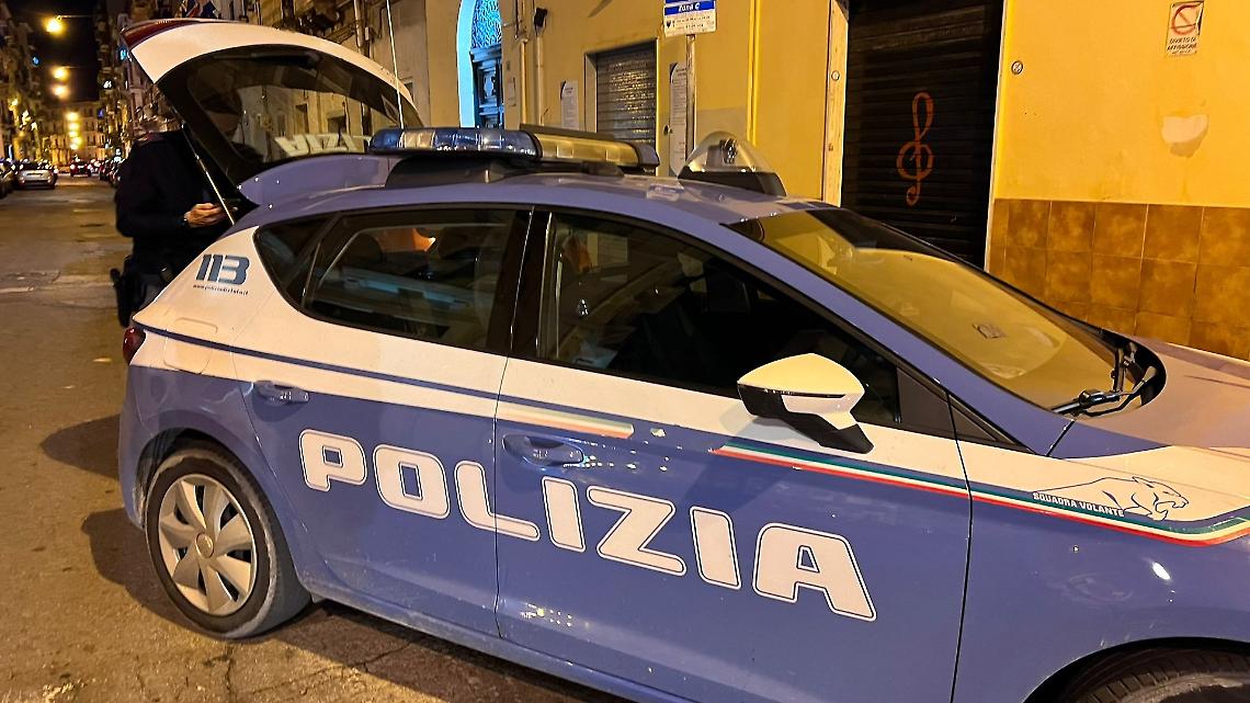 La Polizia di Stato sul luogo dell'accoltellamento