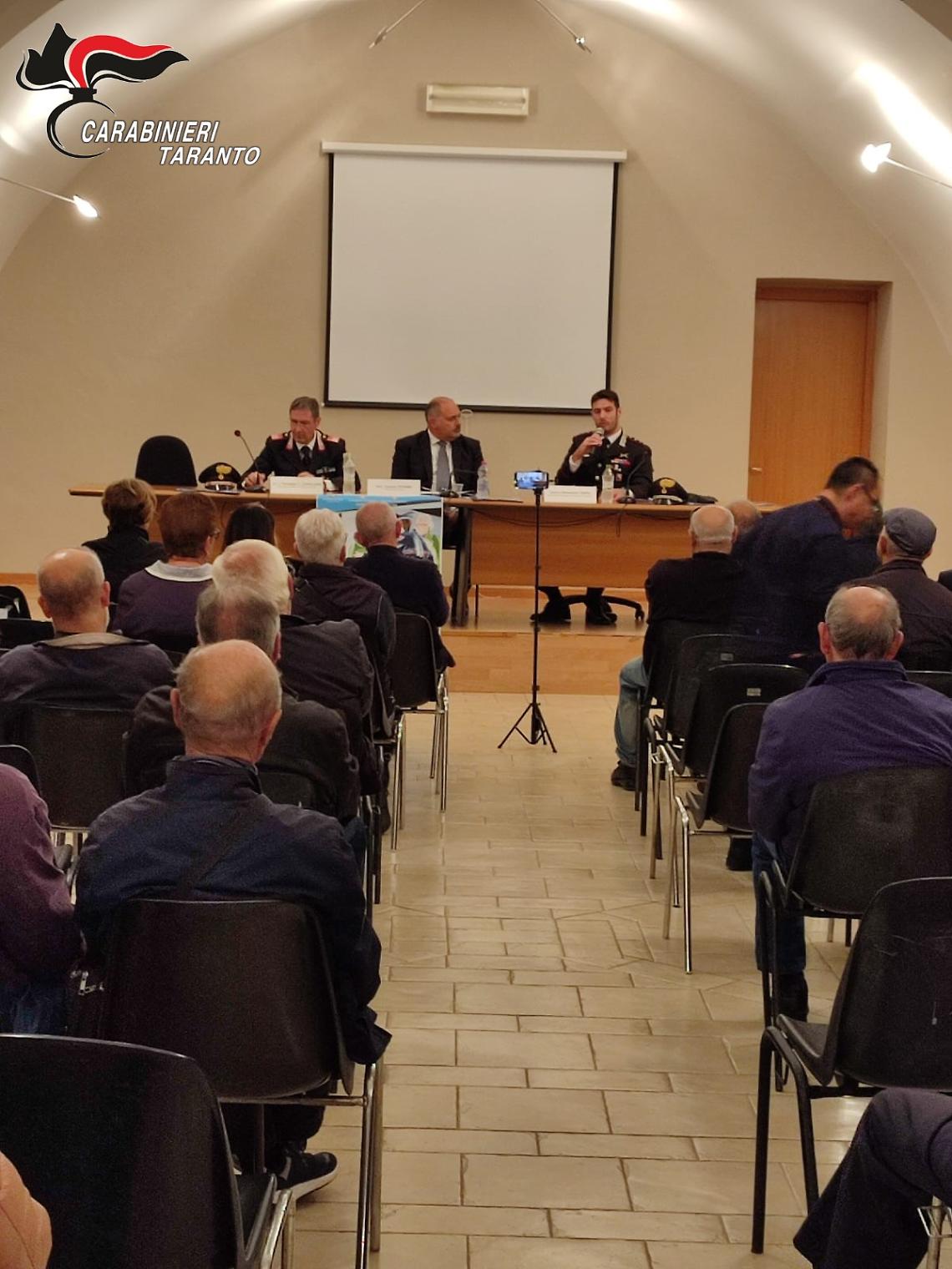 Un momento dell'incontro organizzato nella sala consiliare di Sava