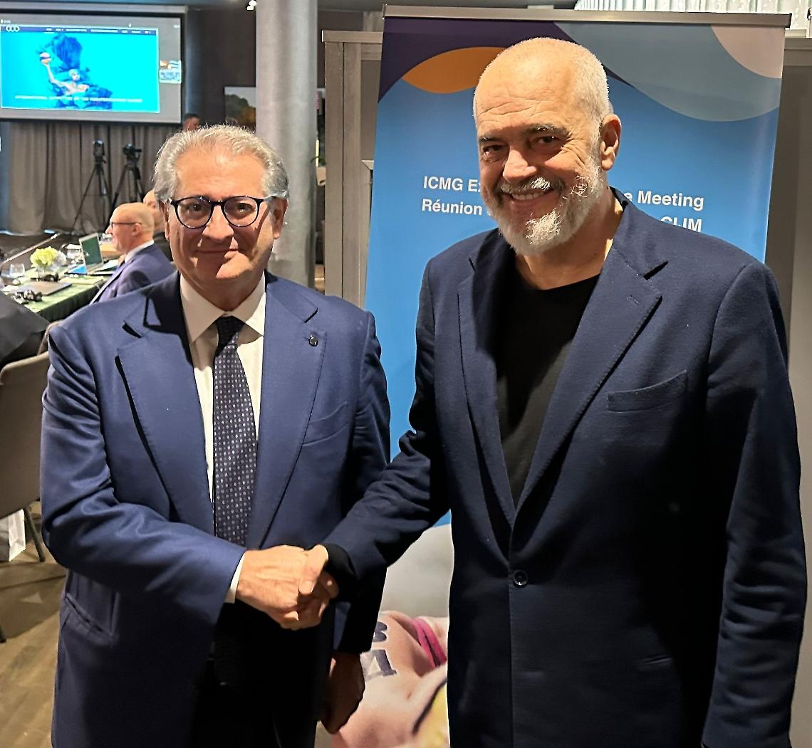 Il commissario Ferrarese con il premier albanese Edi Rama