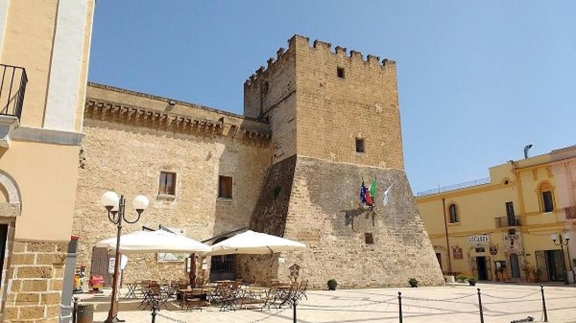 Il Castello De Falconibus a Pulsano, location di tutte le edizioni del "Torneo dei Poeti"