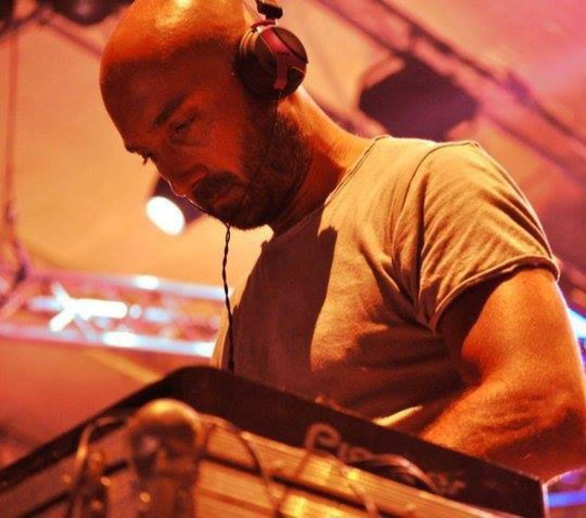 Il dj, Carlo Chicco