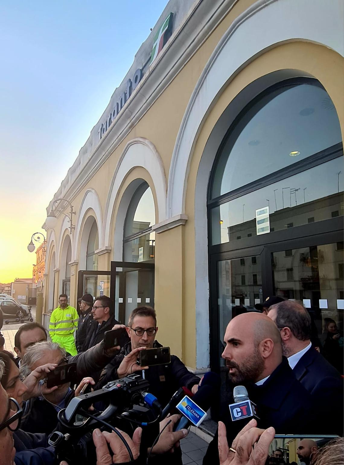Ferrante nella sua visita a Taranto