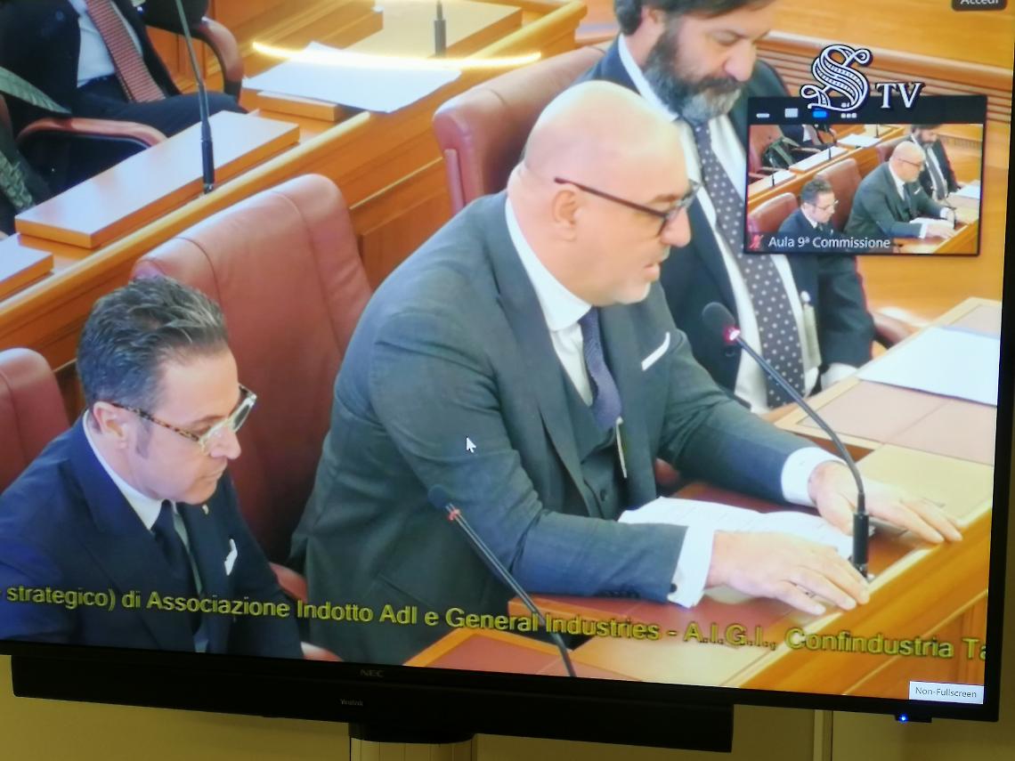 Il Presidente Ance Taranto Fabio De Bartolomeo, il Presidente di Confindustria Taranto Salvatore Toma e il Presidente della sezione metalmeccanica e navalmeccanica Pasquale Di Napoli