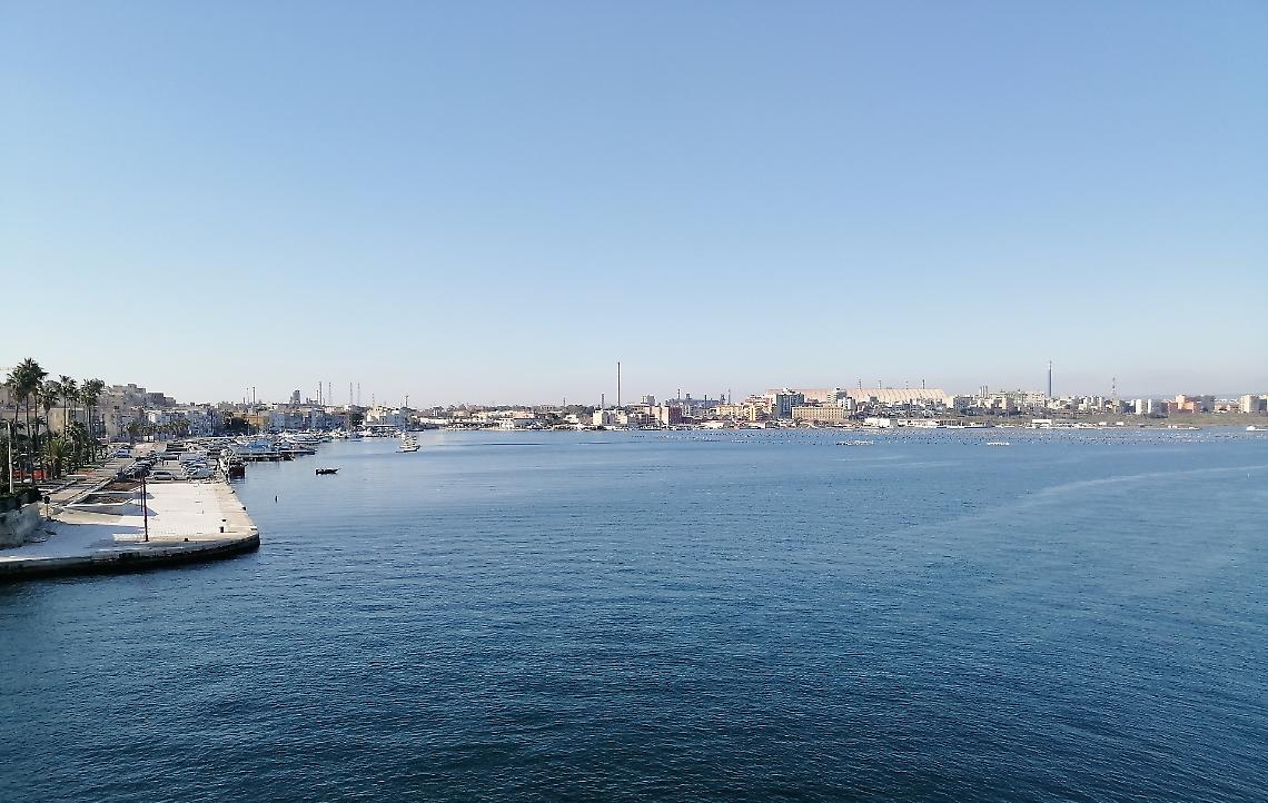 Una veduta del Mar Piccolo