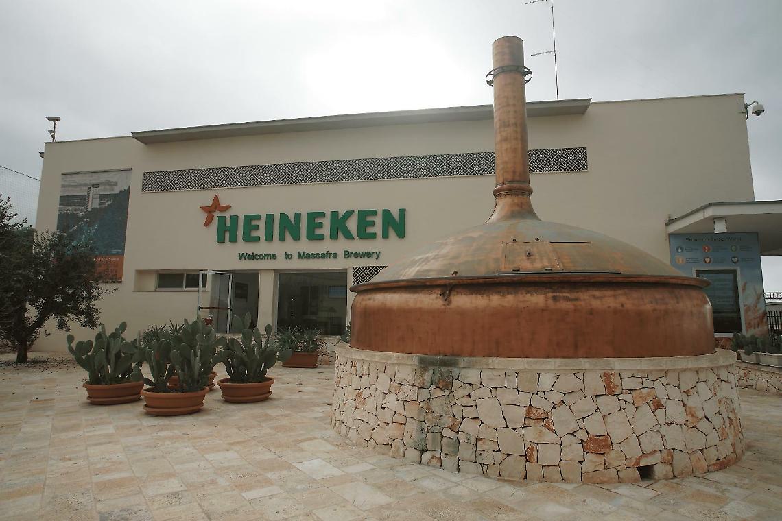 Heineken apre le porte a 10 giovani di talento nel birrificio di Massafra