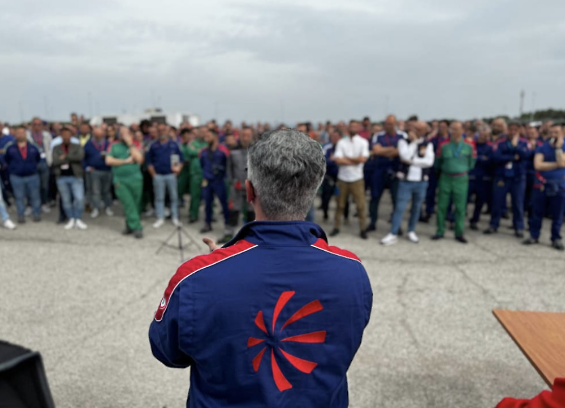 L’assemblea pubblica delle lavoratrici e dei lavoratori dello stabilimento Leonardo di Grottaglie - foto Uilm Taranto