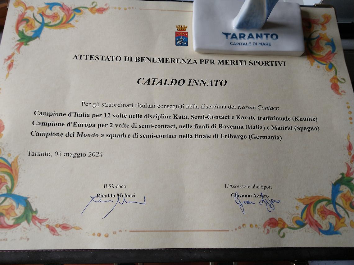 Il riconoscimento a Cataldo Innato