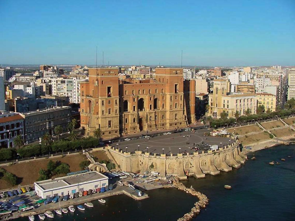 Una veduta di Palazzo del Governo, sede della prefettura di Taranto