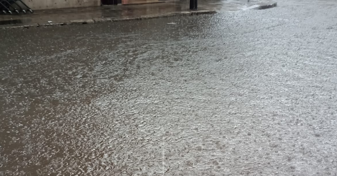 Pioggia torrenziale in città 