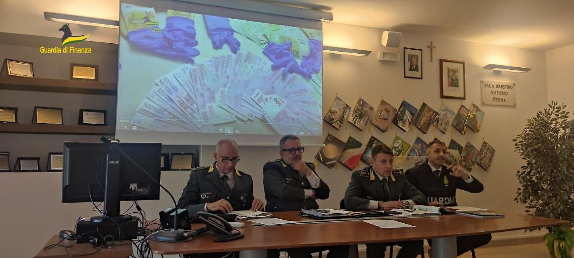 La conferenza stampa della Guardia di Finanza