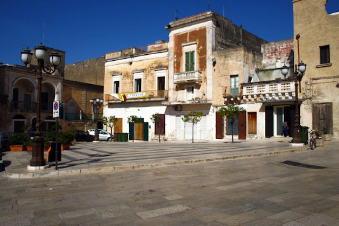 Piazza Regina Margherita nel cuore di Grottaglie