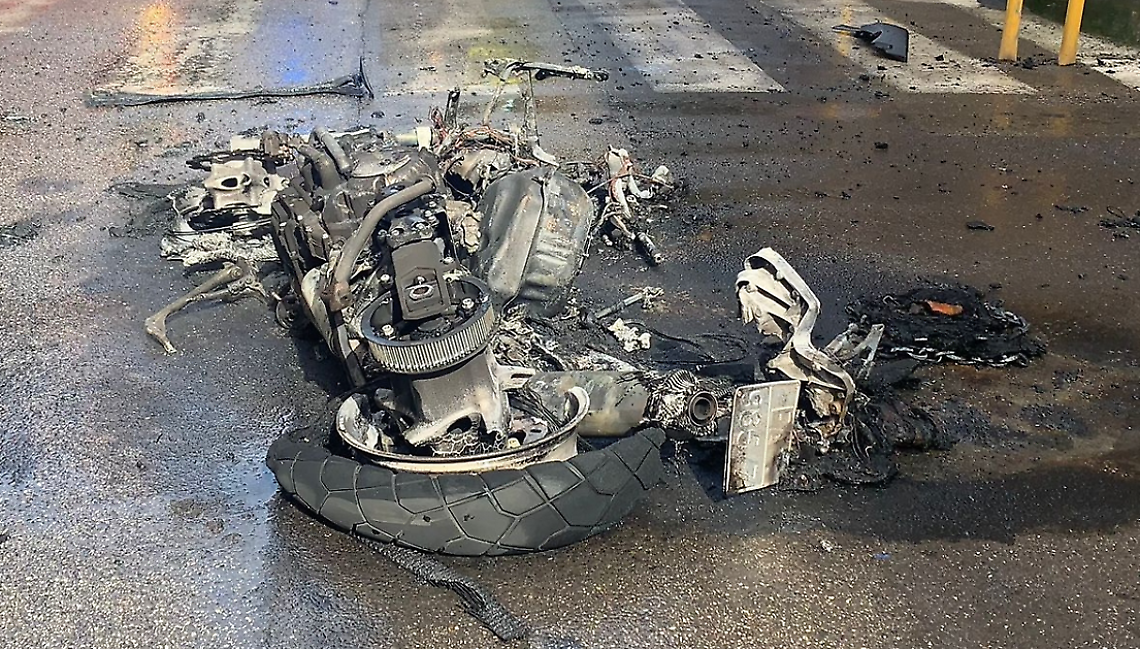 Scontro mortale, perde la vita un motociclista. La moglie in codice rosso