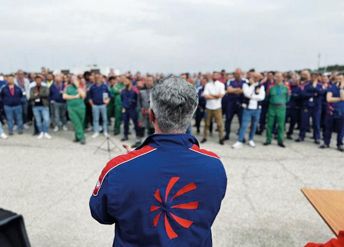 Una recente assemblea dei lavoratori della Leonardo di Grottaglie