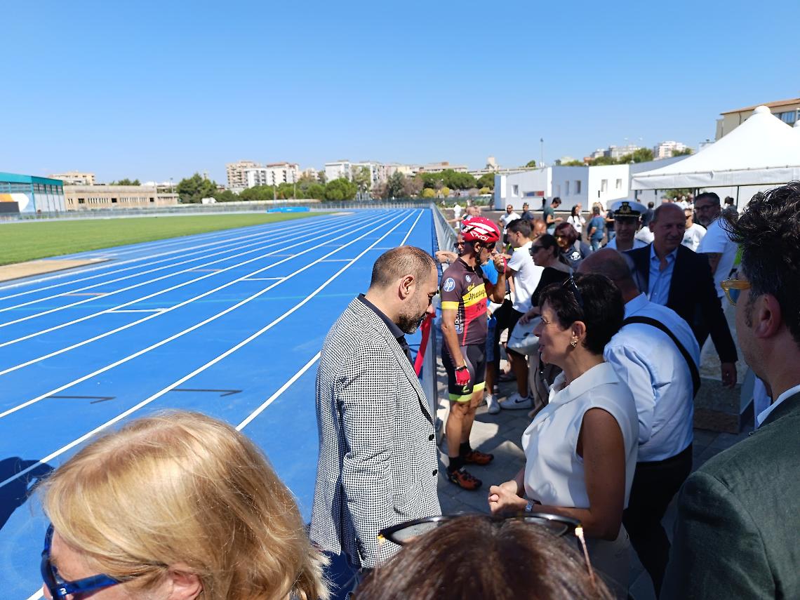 L'inaugurazione dello stadio Valente